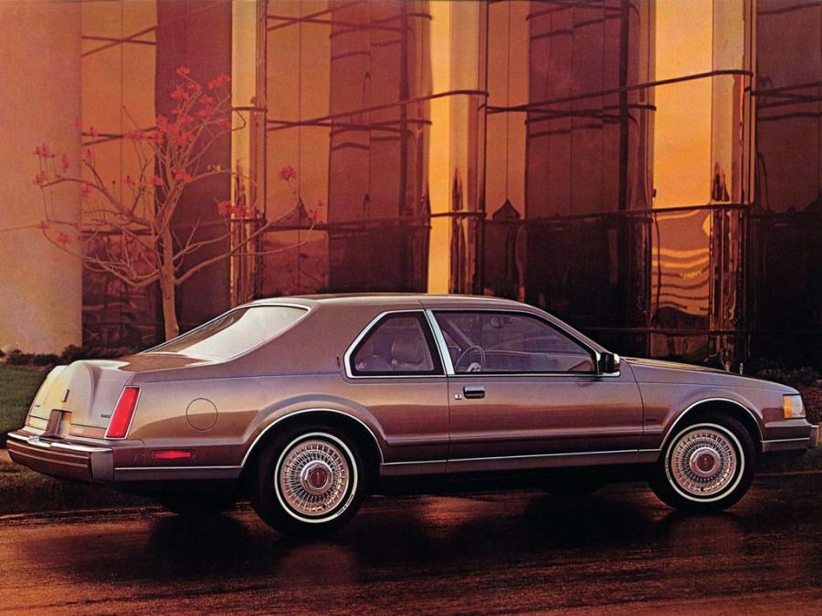  Lincoln Mark VII 1984 года  (фото 6 из 10)